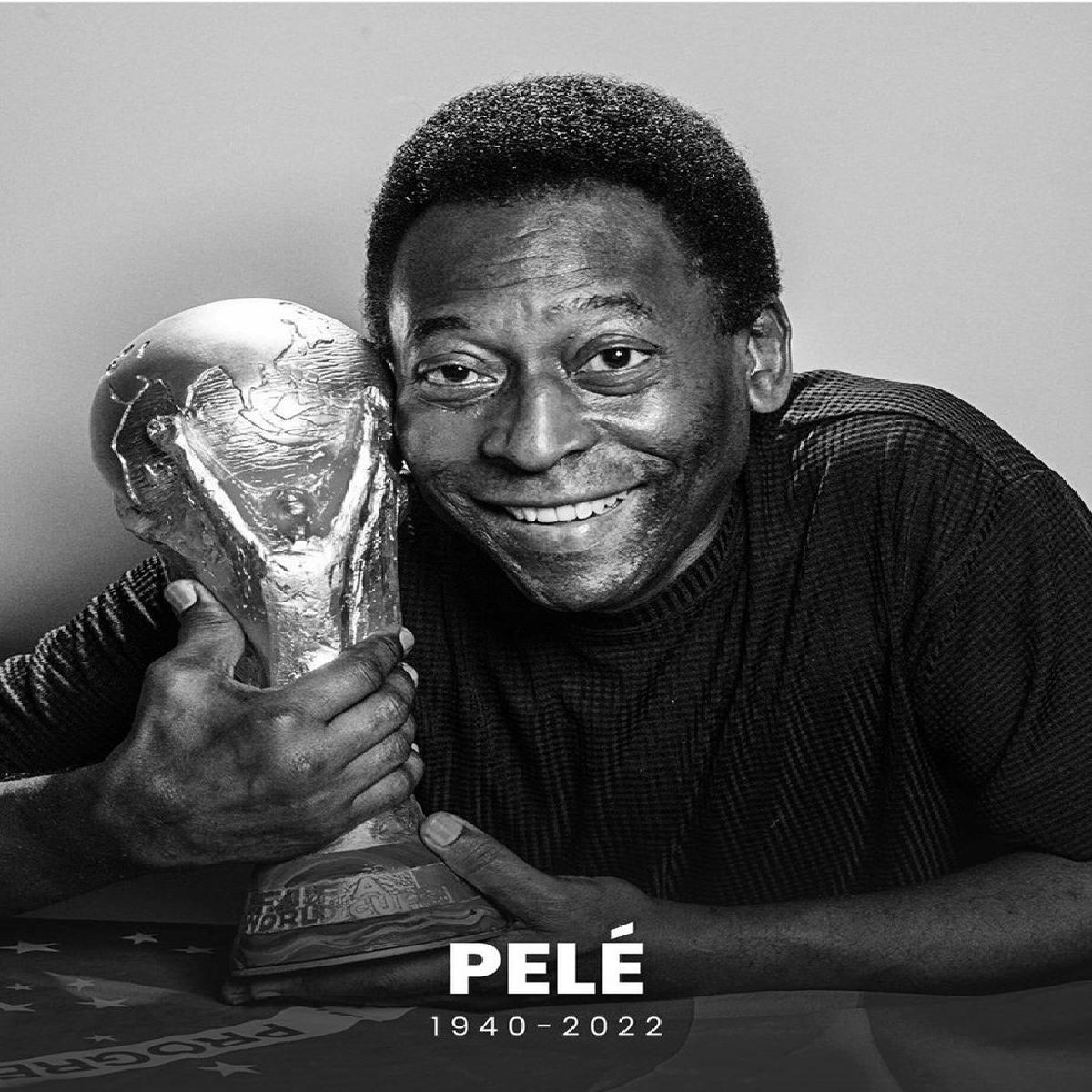 Bollywood Mourns The Demise Of Pele