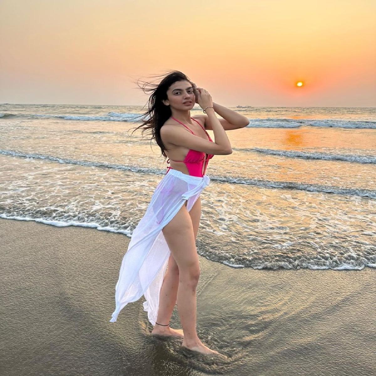 Check Out Kashika Kapoor’s Hot Avatar From Her Gateway In Goa For Xmas